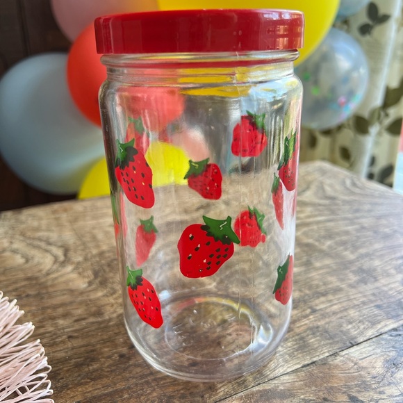 Large vintage glass jar, strawberry jar, strawberry print. Lidded jar - Picture 2 of 9